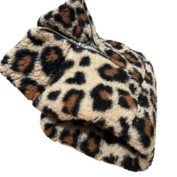 Haptics Sherpa women’s sweater animal print size small - Picture 4 of 14